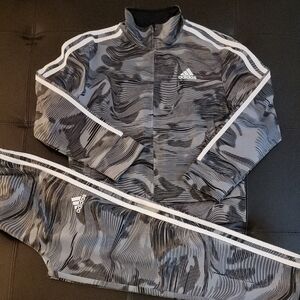 adidas Kids Gray & Black Patterned Tracksuit Set with White Stripes Size 8
